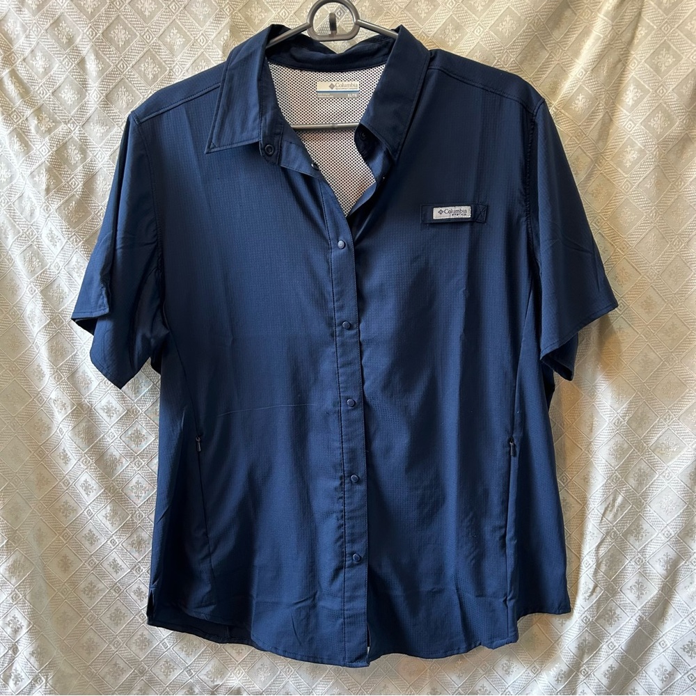 Columbia Short Sleeve Omni-Shade UV Women’s XL Navy Blue